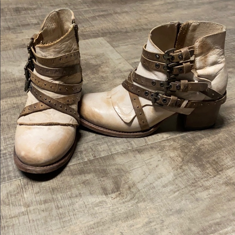 Freebird by Steven ankle buckle boots